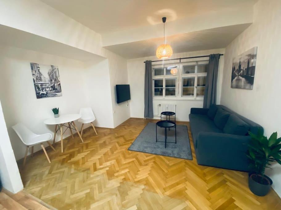 Prahabel - C15 Lägenhet Exteriör bild